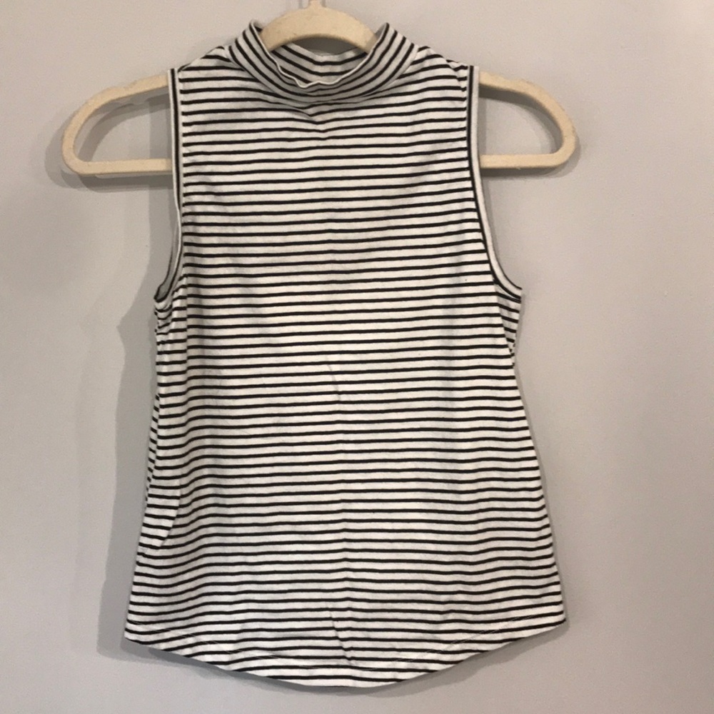 Universal Thread XS sleeveless pint striped shirt.